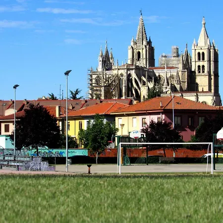 Www Parques De La Catedral Travel Com Parking Privado Gratis Apartment Leon Exterior photo