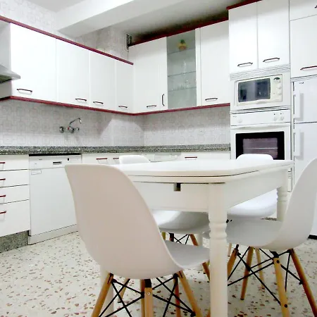 Www Parques De La Catedral Travel Com Parking Privado Gratis Apartment Leon Exterior photo
